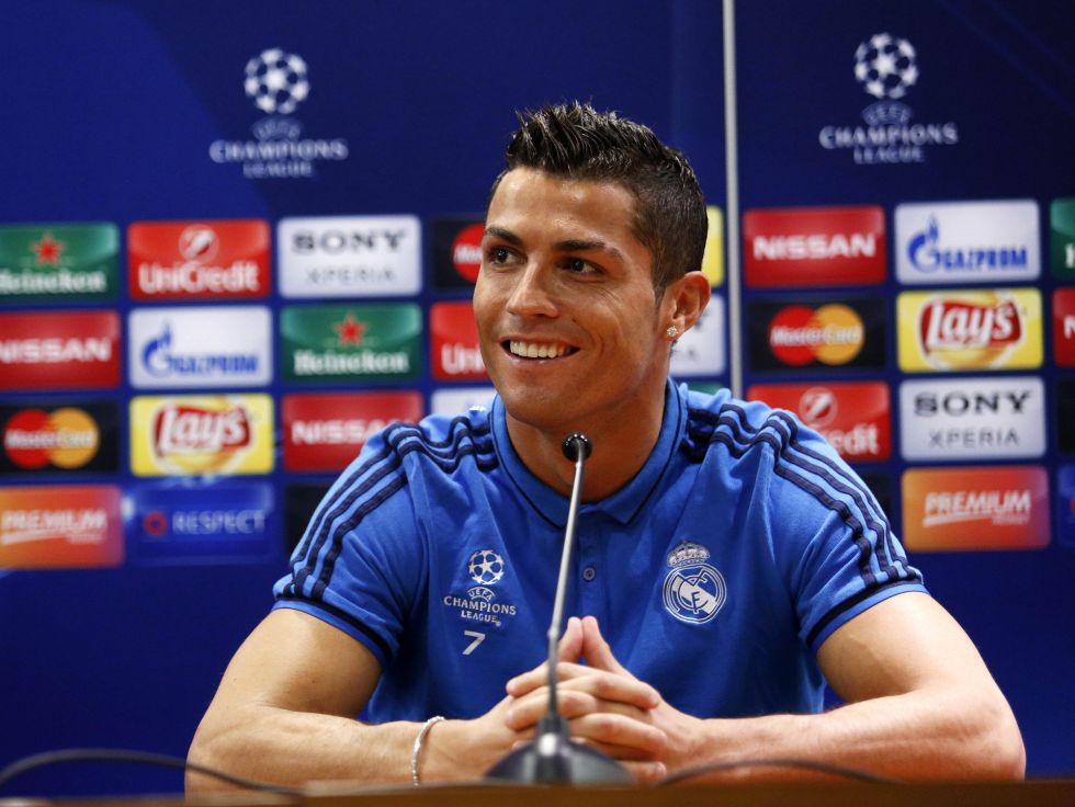 德转列瑞士球员历史身价前10：扎卡5000万欧第1，阿坎吉第2（德转盘点瑞士球员历史身价TOP10：扎卡以5000万欧登顶，阿坎吉位居第二）