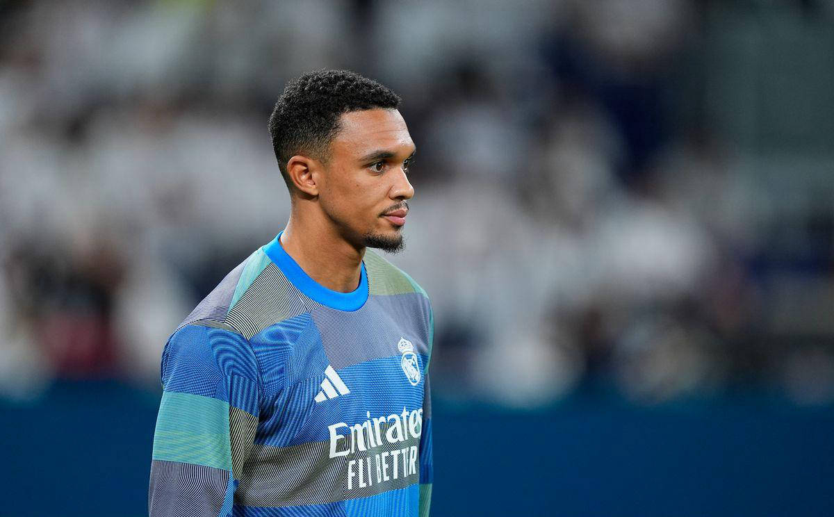 聊了什么？阿隆索欧冠赛后与弗林蓬进行了14分钟秘密会谈（欧冠赛后，阿隆索与弗林蓬秘密会谈14分钟：谈了些什么？）