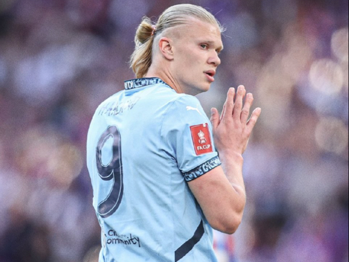 亚精英赛半场：陈威屡献神扑力保城池，海港0-0柔佛新山（亚精英赛半场：陈威高接低挡稳住阵脚，海港0-0暂平柔佛新山）